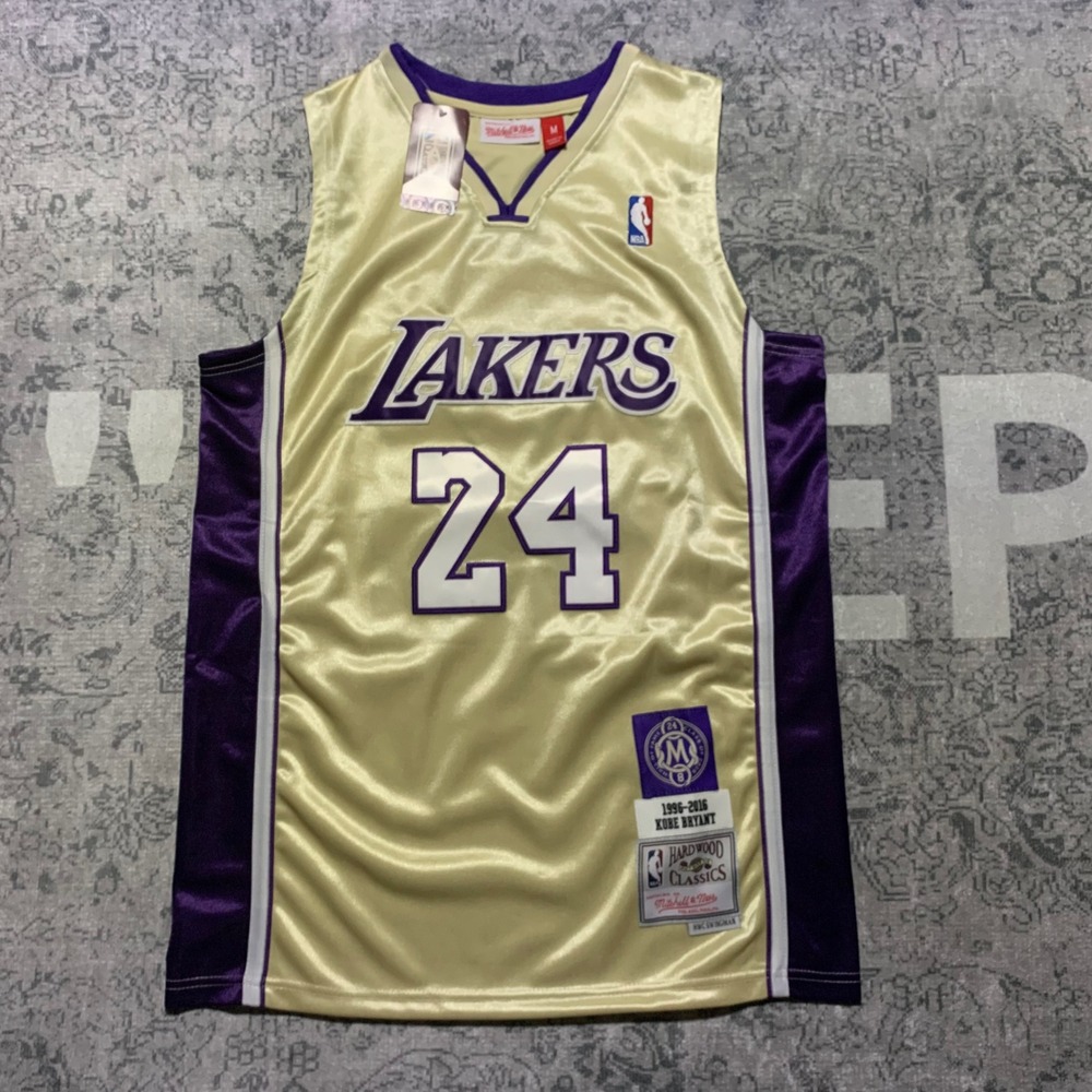 Mitchell & Ness Kobe Bryant Lakers Jersey Mens M Gold NEW Hardwood Classics 24